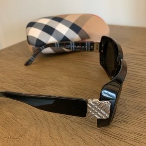 Authentic Burberry sun glasses